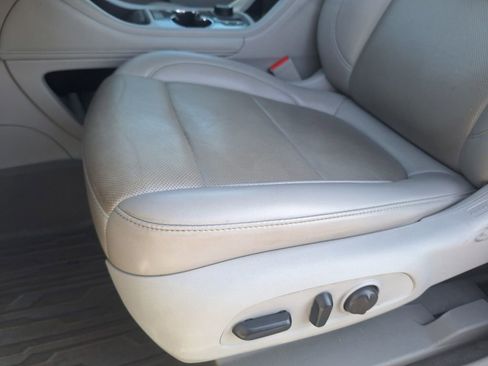 Used 2021 GMC Acadia SLT image 10