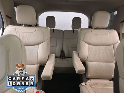 Used 2020 Ford Explorer Platinum w/ Premium Technology Package image 21