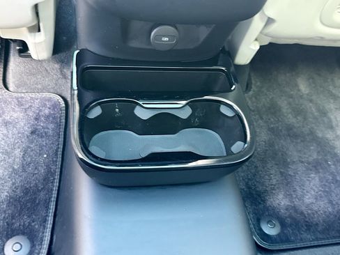 Used 2022 Volvo XC90 T6 Inscription w/ Lounge Package image 29