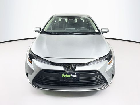 Used 2025 Toyota Corolla LE FWD image 2