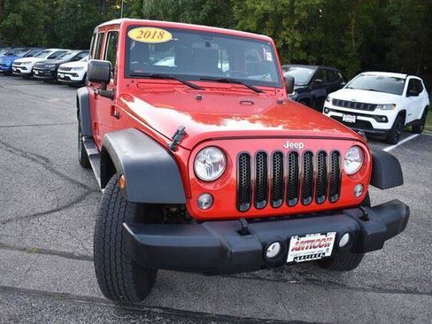 Used 2018 Jeep Wrangler Unlimited Sport w/ Connectivity Group AWD/4WD image 10