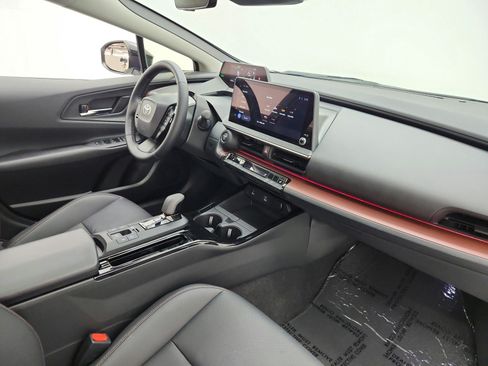 Used 2024 Toyota Prius Prime FWD image 21