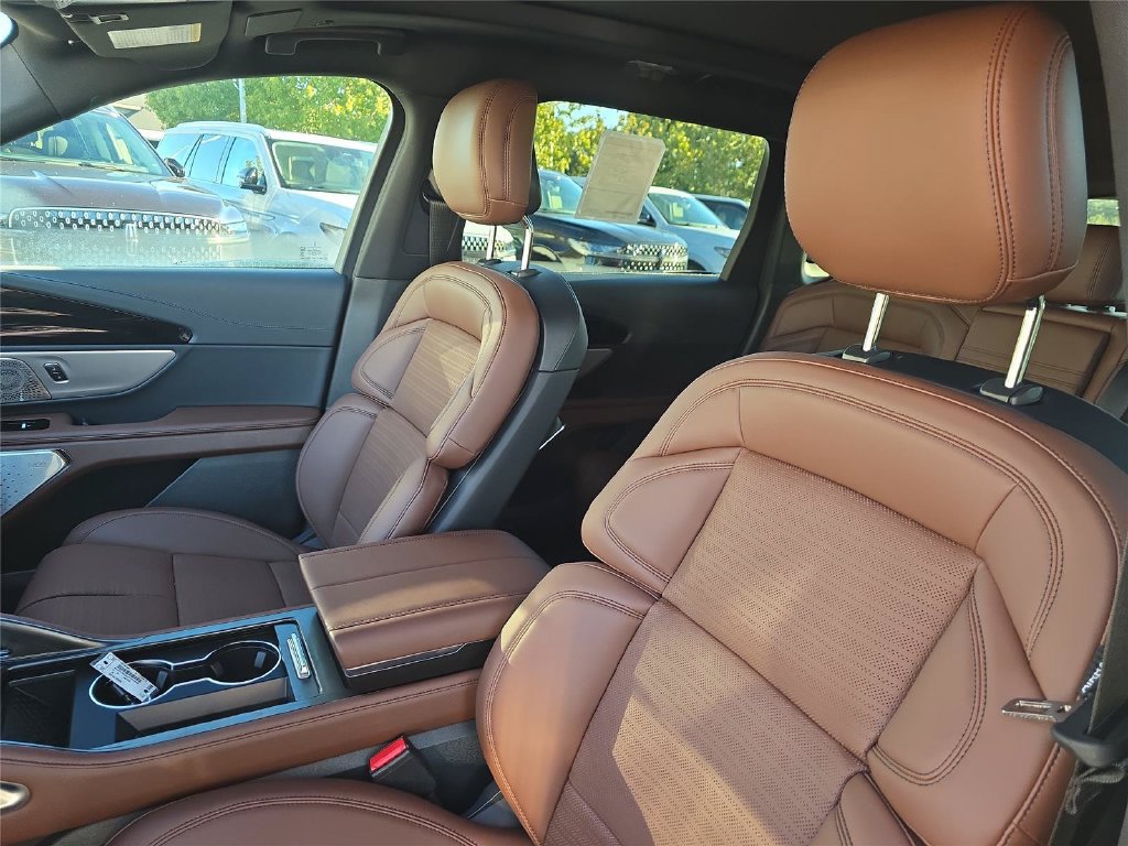 New 2026 Lincoln Nautilus Reserve AWD/4WD image 13