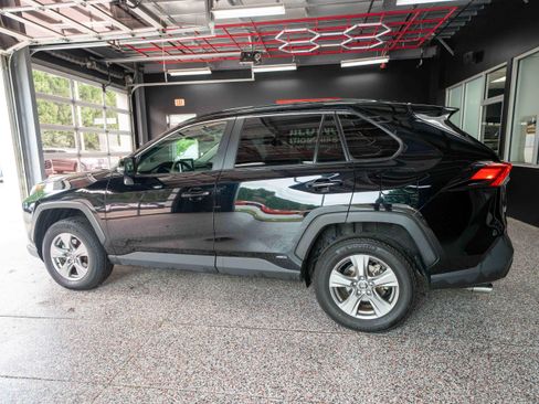 Certified 2025 Toyota RAV4 XLE AWD/4WD image 3