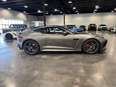 Used 2017 Jaguar F-TYPE SVR image 18