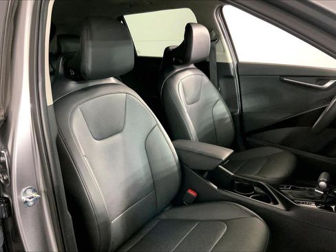 Certified 2025 Kia Niro SX Touring FWD image 7