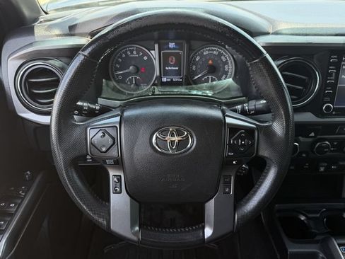 Used 2023 Toyota Tacoma TRD Off-Road w/ Technology Package AWD/4WD image 16