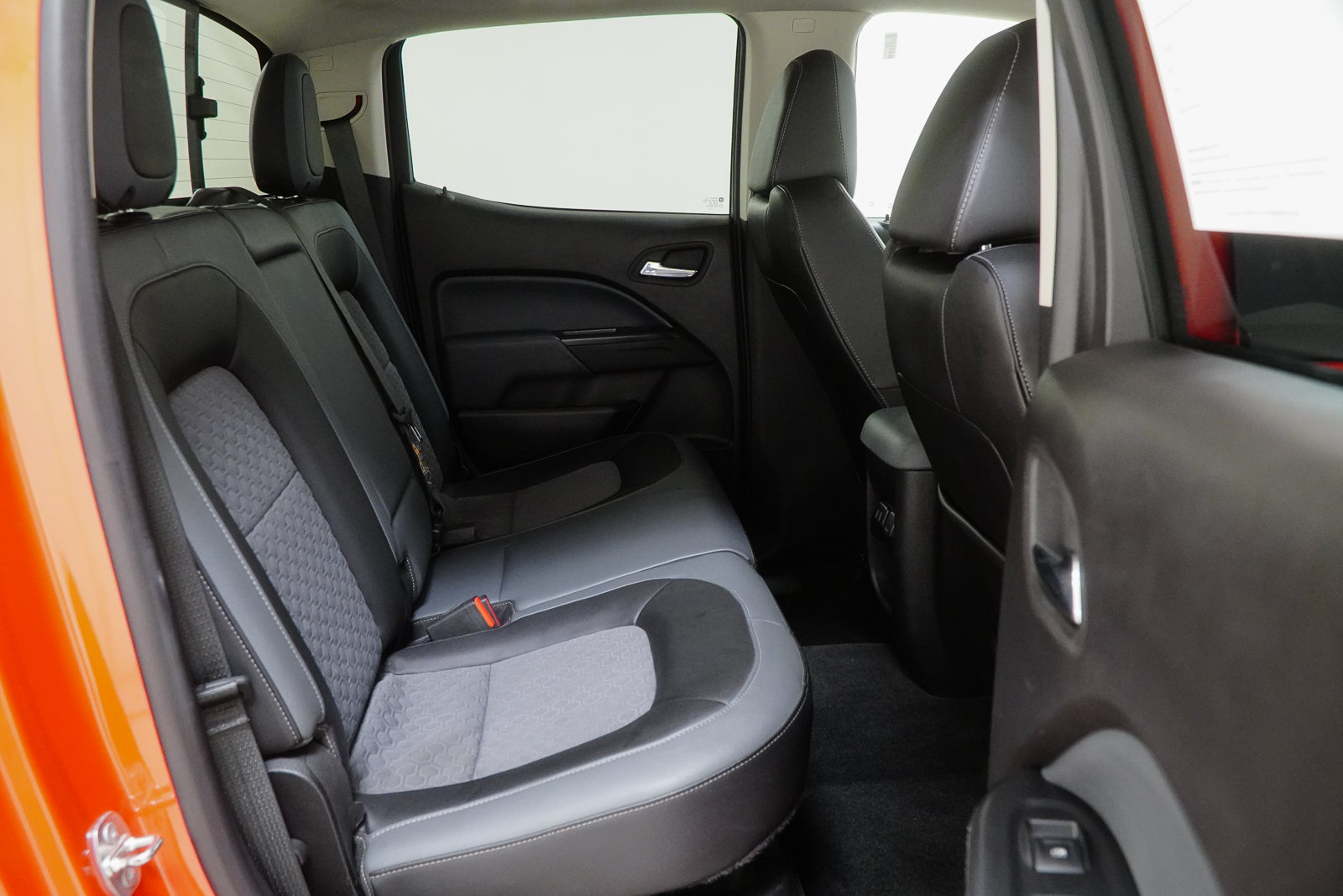 Used 2016 Chevrolet Colorado Z71 AWD/4WD image 38