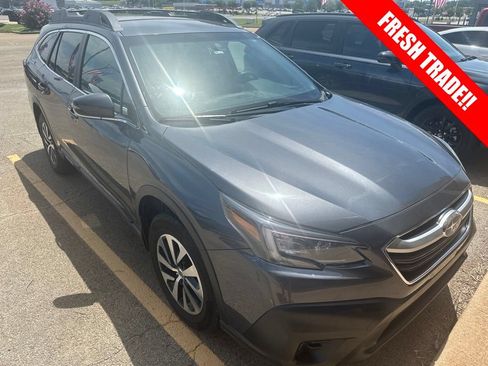 Used 2021 Subaru Outback Premium AWD/4WD image 1