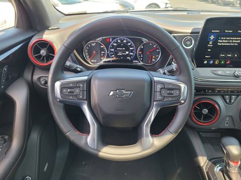 Used 2023 Chevrolet Blazer RS w/ Enhanced Convenience Package FWD image 17