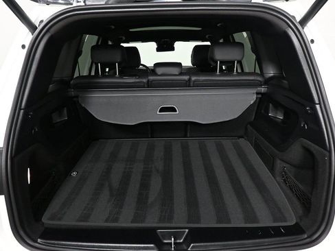 Used 2025 Mercedes-Benz GLB 250 image 30