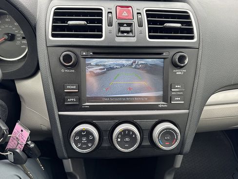 Used 2018 Subaru Forester 2.5i AWD/4WD image 16