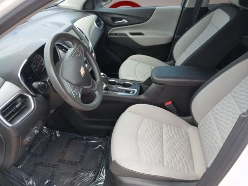 Used 2019 Chevrolet Equinox LS w/ LS Convenience Package FWD image 10