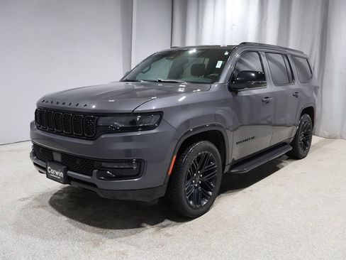 Used 2023 Jeep Wagoneer Series II image 5