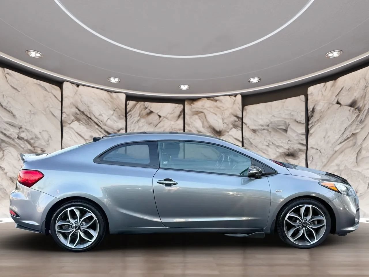 Used 2016 Kia Forte Koup EX FWD image 8