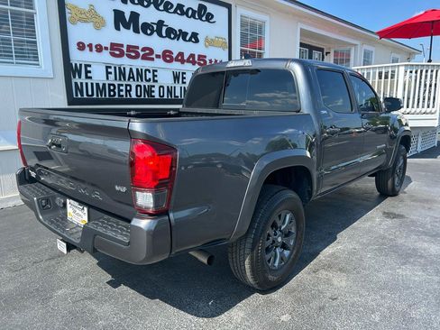 Used 2023 Toyota Tacoma SR5 w/ Technology Package RWD image 7