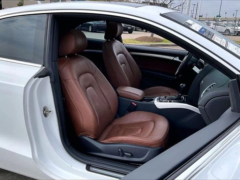 Used 2010 Audi A5 2.0T Premium Plus image 7