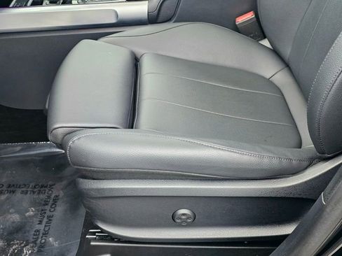 Certified 2023 Mercedes-Benz GLB 250 4MATIC image 19