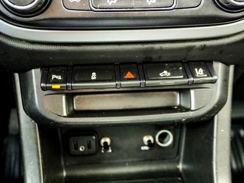 Used 2022 Chevrolet Colorado LT w/ Fleet Safety Package image 16