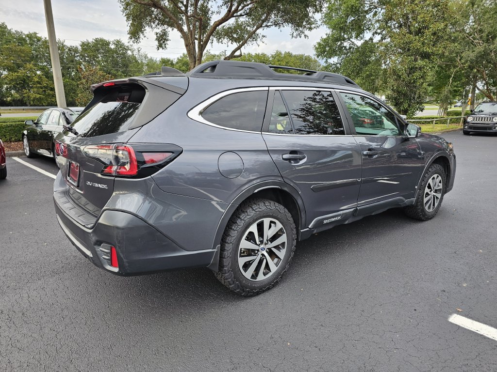 Used 2022 Subaru Outback Premium AWD/4WD image 3