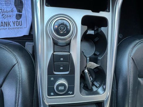 Used 2020 Ford Explorer XLT w/ Equipment Group 202A image 14