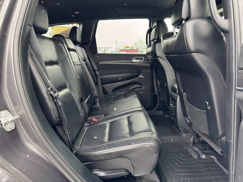 Used 2017 Jeep Grand Cherokee Limited w/ Trailer Tow Group IV image 18