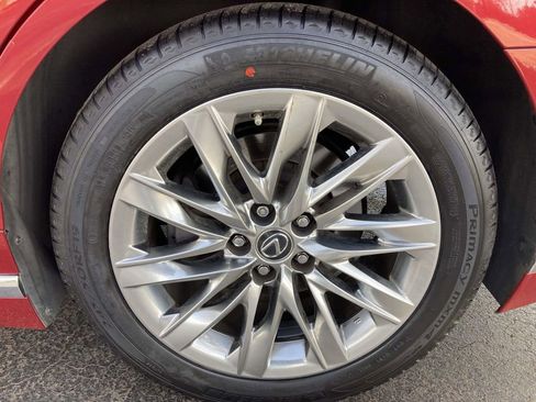 Used 2019 Lexus LS 500 w/ Accessory Package (Z2) image 7