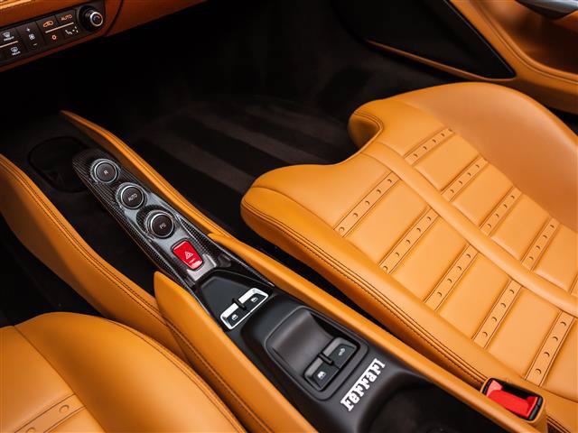 Used 2022 Ferrari F8 Tributo RWD image 40