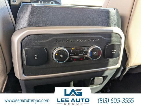 Used 2022 Ford Expedition Limited image 16