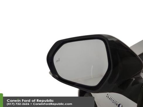 Used 2020 Toyota Prius LE image 13