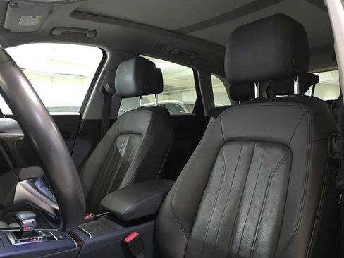 Used 2019 Audi Q5 Prestige w/ Prestige Package image 21