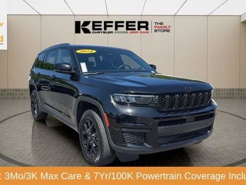 Certified 2024 Jeep Grand Cherokee L Laredo AWD/4WD image 11