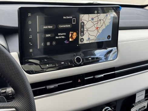 New 2025 Mitsubishi Outlander SE image 26