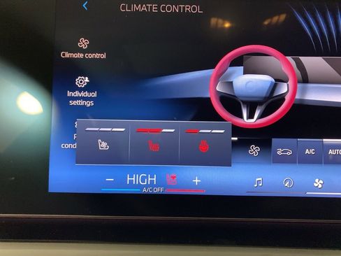 New 2026 BMW 530i xDrive w/ M Sport Package image 14