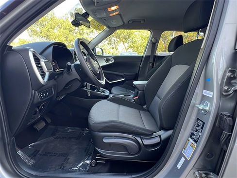 Used 2023 Kia Soul LX w/ Option Group 015 image 27