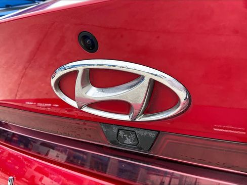 Used 2021 Hyundai Elantra SEL image 30