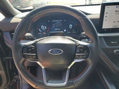 Used 2025 Ford Explorer ST-Line w/ ST-Line Street Pack AWD/4WD image 19