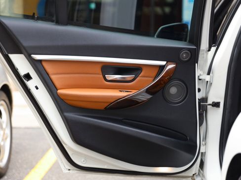 Used 2017 BMW 340i Sedan image 54