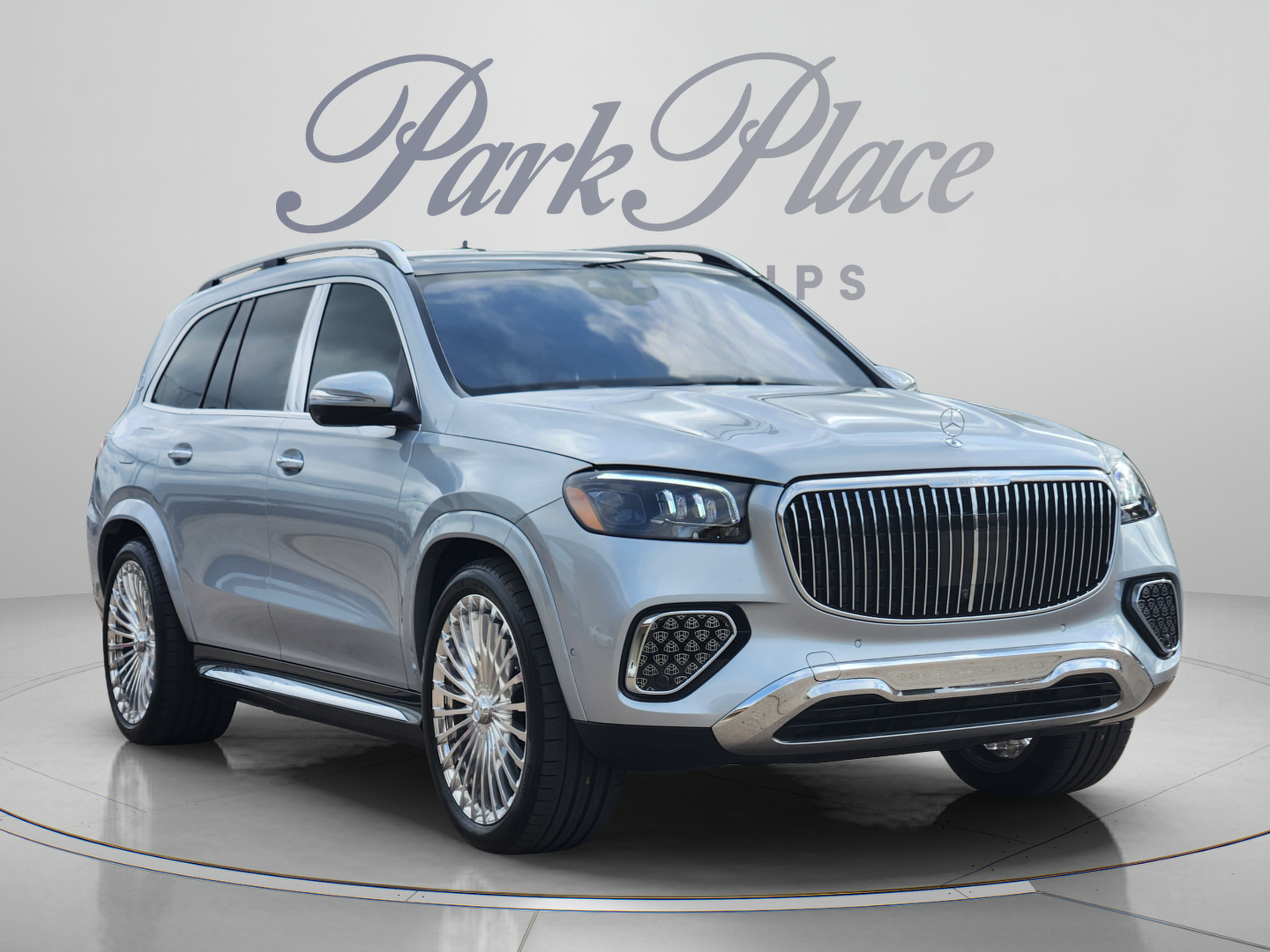Used 2025 Mercedes-Benz Maybach GLS 600 4MATIC image 7