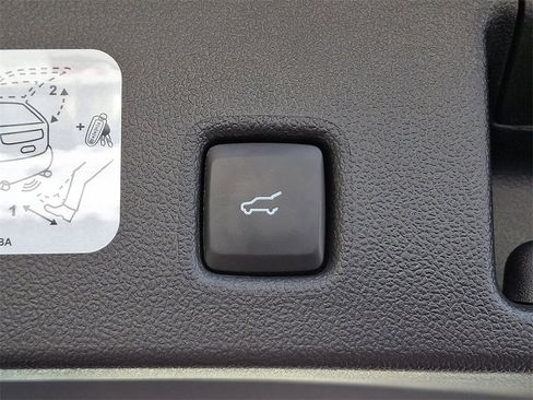 Certified 2020 Ford Escape SEL image 30