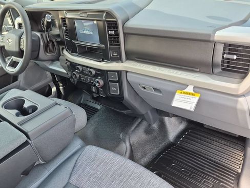 New 2026 Ford F250 XLT w/ FX4 Off-Road Package AWD/4WD image 17
