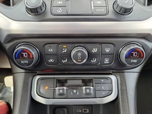 Used 2022 GMC Acadia SLE image 19