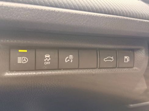 Used 2025 Toyota Camry SE FWD image 23