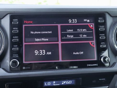 Used 2022 Toyota Tacoma TRD Off-Road w/ Technology Package image 27