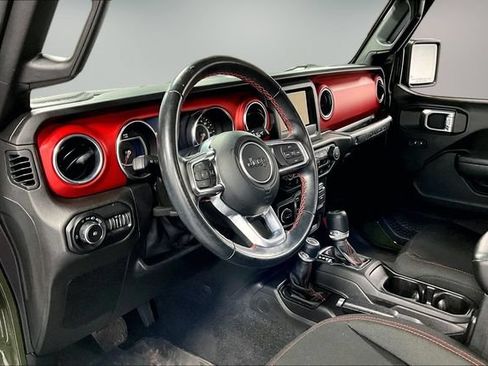 Used 2021 Jeep Wrangler Unlimited Rubicon AWD/4WD image 16