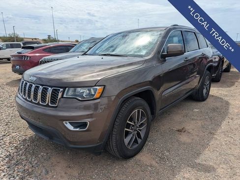 Used 2019 Jeep Grand Cherokee Laredo w/ 18" Wheel & 8.4" Radio Group RWD image 2
