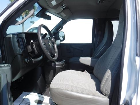 Used 2020 Chevrolet Express 3500 LT w/ LT Preferred Equipment Group RWD image 13