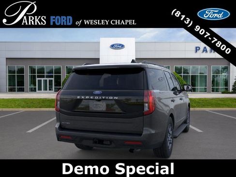 New 2026 Ford Expedition Active image 8
