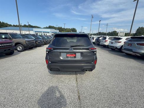 Used 2025 Subaru Forester Touring AWD/4WD image 6