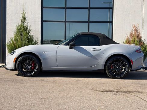 Used 2024 MAZDA MX-5 Miata Club w/ Brembo/BBS Recaro Package RWD image 2